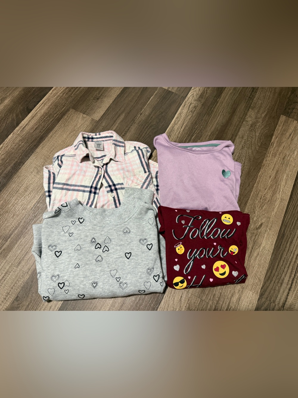 Mixed lot of 4 shirts